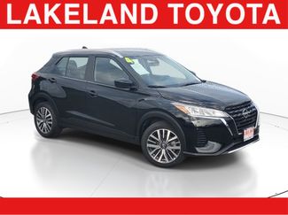 Used 2024 Nissan Kicks SV image 1