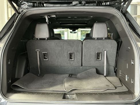 Used 2023 Chevrolet Traverse RS AWD/4WD image 27