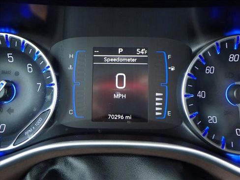 Used 2019 Chrysler Pacifica L image 23