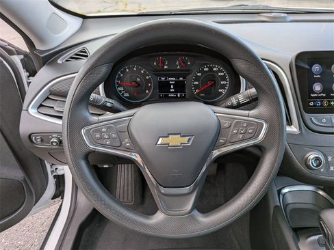 Used 2023 Chevrolet Malibu LT image 17