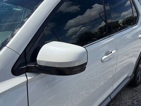 Used 2024 Honda Pilot Touring image 4