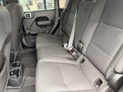 Used 2022 Jeep Gladiator Sport AWD/4WD image 29