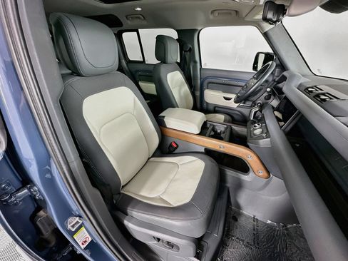 Certified 2024 Land Rover Defender 110 X-Dynamic SE AWD/4WD image 28