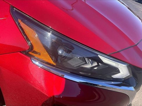 Used 2025 Nissan Altima 2.5 SV image 32