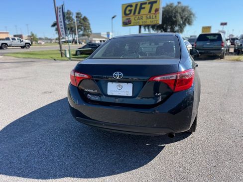 Used 2018 Toyota Corolla LE image 5