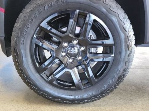 Certified 2024 Chevrolet Colorado Trail Boss w/ Advanced Trailering Package AWD/4WD image 8