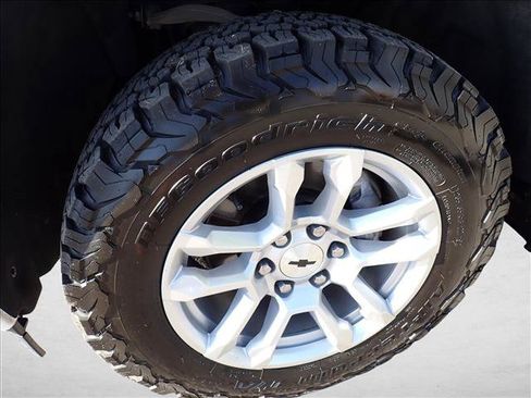 Used 2024 Chevrolet Silverado 1500 RST AWD/4WD image 7