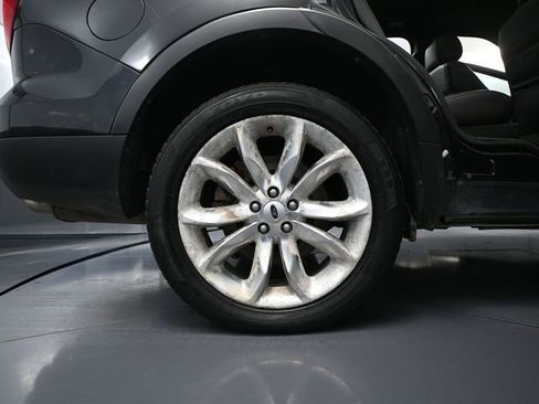 Used 2013 Ford Explorer XLT image 15