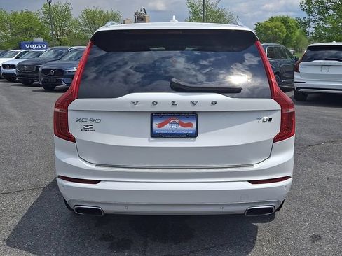 Used 2021 Volvo XC90 T5 Momentum w/ Climate Package AWD/4WD image 5