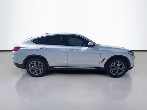Certified 2025 BMW X4 xDrive30i w/ Premium Package image 3