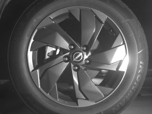 Used 2025 Nissan Rogue SV AWD/4WD image 12