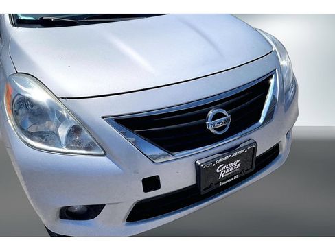 Used 2012 Nissan Versa FWD image 28