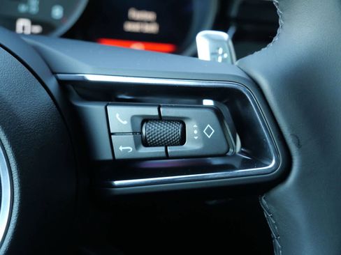 New 2026 Porsche Macan image 18