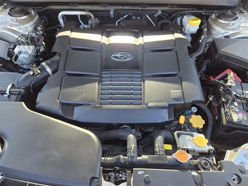 Used 2018 Subaru Outback 3.6R Limited image 32