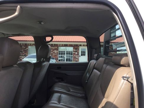Used 2005 Chevrolet Silverado 3500 2WD Crew Cab image 39
