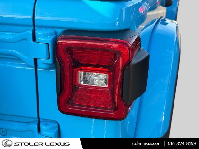 Used 2021 Jeep Wrangler Unlimited Sahara AWD/4WD image 13