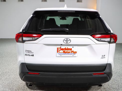 Used 2024 Toyota RAV4 LE image 8