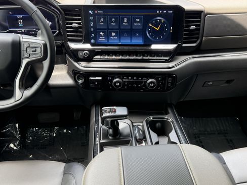 Used 2024 Chevrolet Silverado 1500 ZR2 AWD/4WD image 25