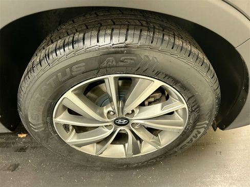 Used 2020 Hyundai Santa Fe Limited w/ Cargo Package image 8