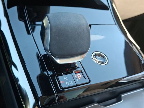 Used 2024 Land Rover Range Rover Sport SE image 27