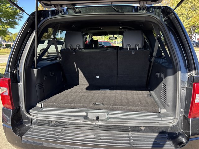 Used 2015 Ford Expedition EL XLT w/ Equipment Group 202A AWD/4WD image 9