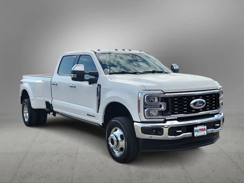 Used 2024 Ford F350 Lariat w/ Lariat Ultimate Package image 2