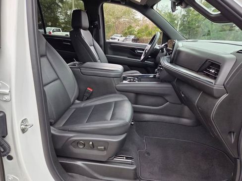 Certified 2025 Chevrolet Tahoe LT image 26