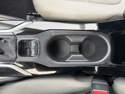 Used 2021 Toyota Corolla LE w/ Carpet Mat Package (TMS) FWD image 20