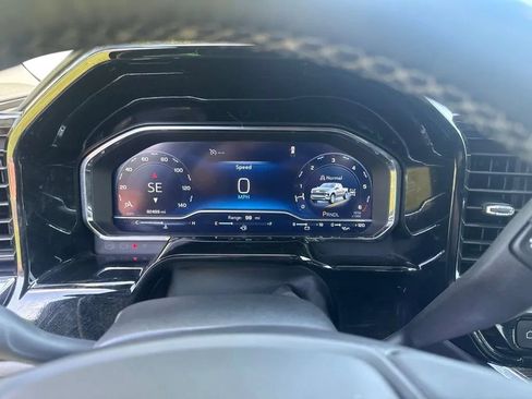 Used 2024 Chevrolet Silverado 1500 LT w/ Safety Package AWD/4WD image 16