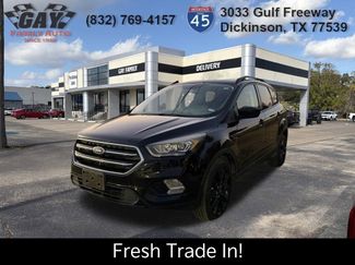 Used 2018 Ford Escape SE w/ SE Sport Appearance Package video 3