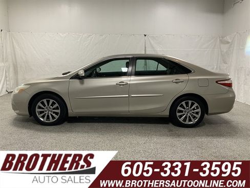 Used 2016 Toyota Camry XLE w/ Protection Package (Q2) FWD image 1