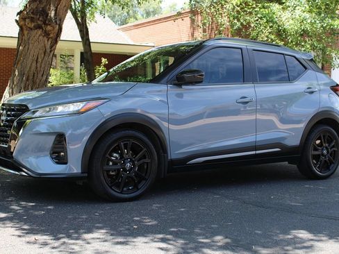 Used 2023 Nissan Kicks SR FWD image 34