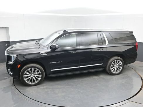 Used 2021 GMC Yukon XL Denali AWD/4WD image 43