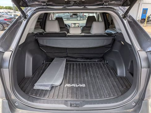 Used 2025 Toyota RAV4 XLE w/ Convenience Package image 29