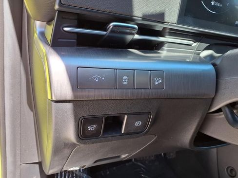 Used 2024 Hyundai Kona Limited FWD image 21