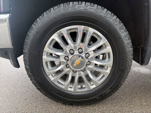 Certified 2022 Chevrolet Silverado 3500 LTZ AWD/4WD image 10