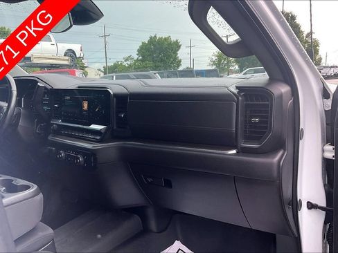 Used 2025 Chevrolet Silverado 2500 LT AWD/4WD image 16