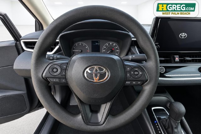 Used 2025 Toyota Corolla LE FWD image 13