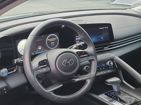 Certified 2023 Hyundai Elantra Limited w/ Cargo Package FWD image 7