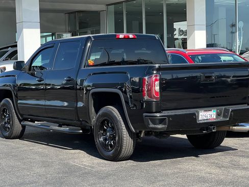 Used 2018 GMC Sierra 1500 SLT w/ All Terrain Package AWD/4WD image 6