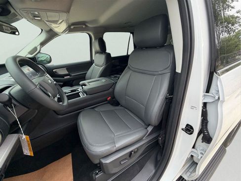 New 2026 Ford Expedition Active RWD image 7