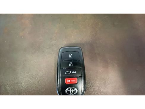 Used 2024 Toyota Tundra Platinum image 17