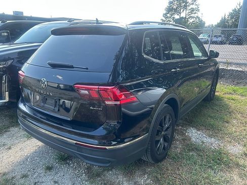 Used 2022 Volkswagen Tiguan SE AWD/4WD image 5