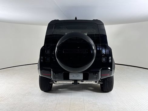 New 2026 Land Rover Defender 110 X-Dynamic SE AWD/4WD image 4