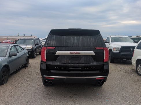 Used 2021 GMC Yukon Denali w/ Denali Premium Package AWD/4WD image 7