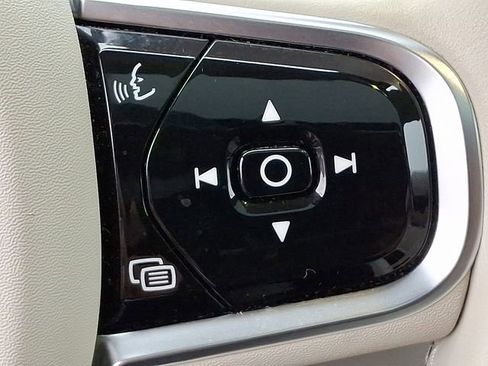 Used 2023 Volvo XC90 B5 Plus w/ Protection Package Premier image 27