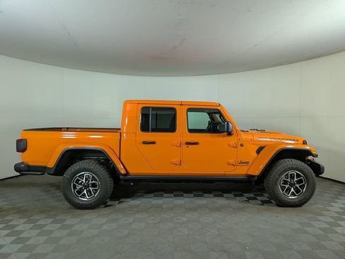 New 2025 Jeep Gladiator Rubicon w/ Convenience Group image 6