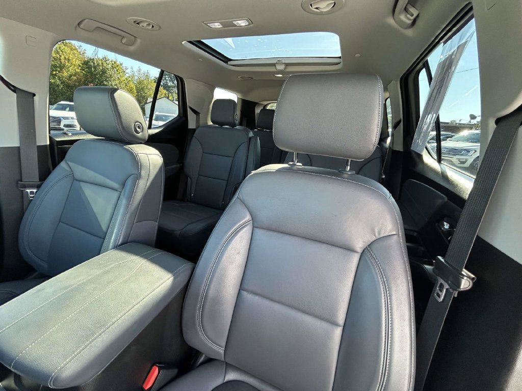 Used 2018 Chevrolet Traverse LT FWD image 20