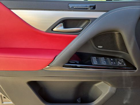 Used 2024 Lexus LX 600 F Sport image 15