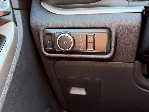 Used 2024 Ford Explorer XLT w/ Equipment Group 202A AWD/4WD image 26